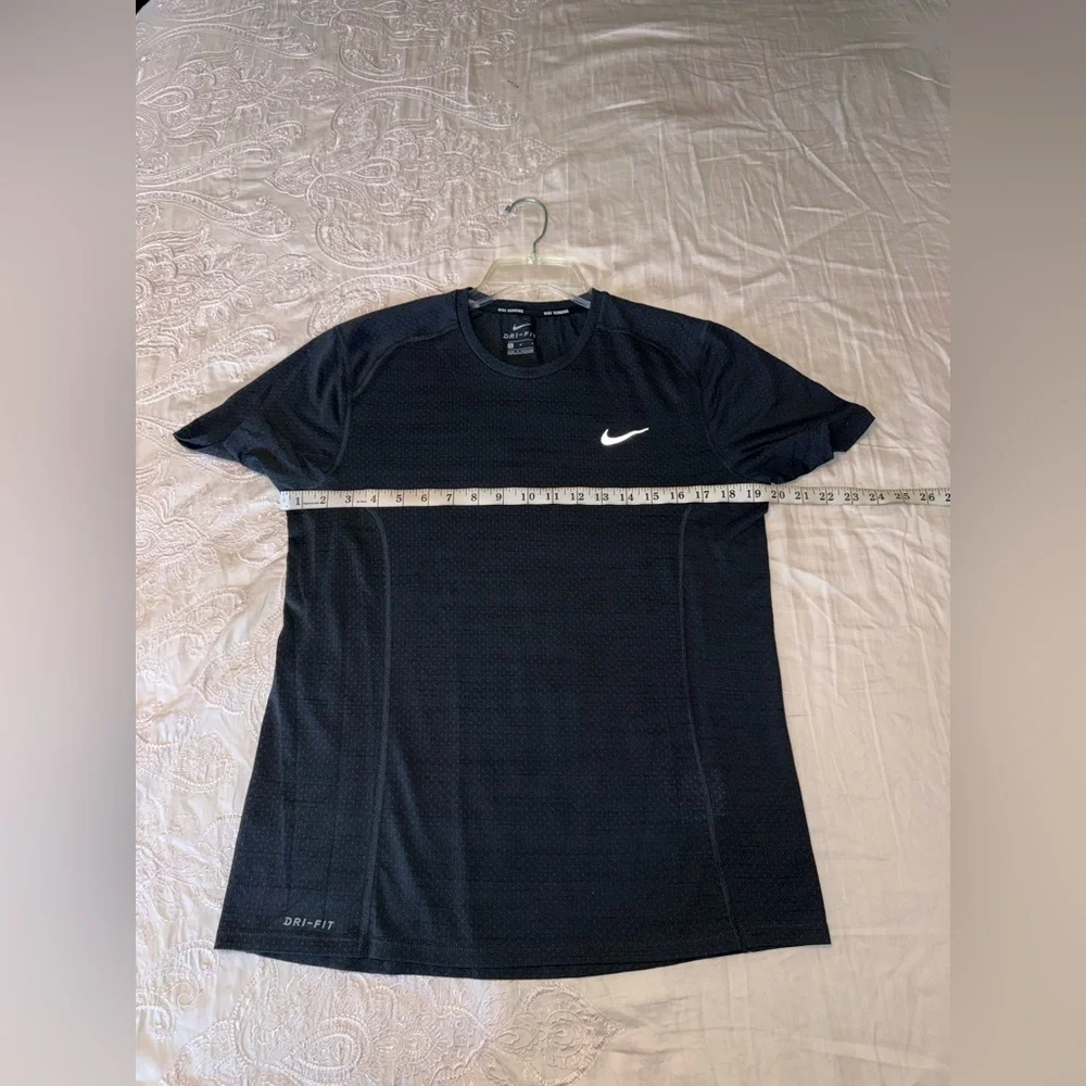 Nike Running Dri-FIT Dark Gray Athletic Training Tee Size M